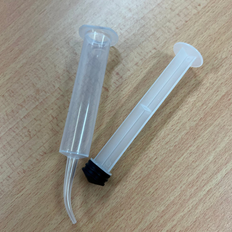 12ml Plastic Curve Tipped Filler Syringe